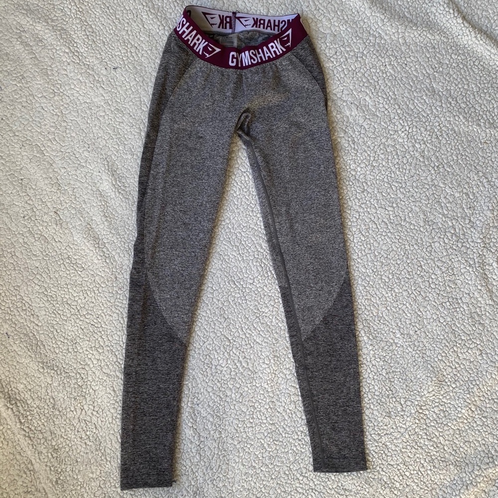Gymshark Flex Leggings with Maroon Band Size Small